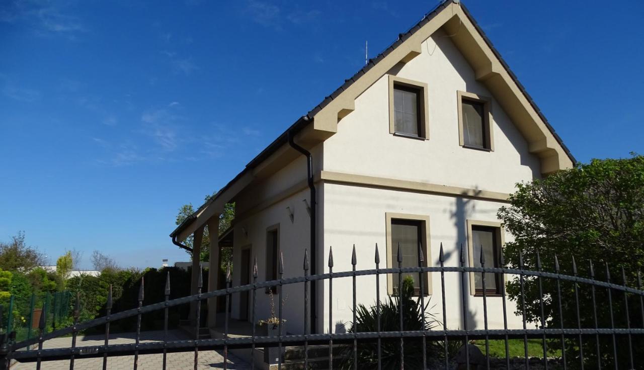 Kimy Home Mojmírovce エクステリア 写真